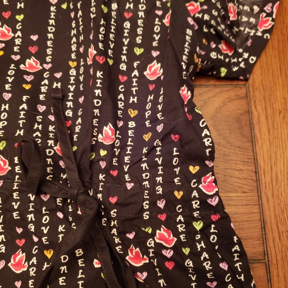 Scrub tops - Picture 13 of 16